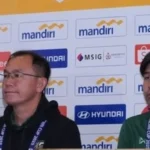 Pelatih Thailand Thawatchai Damrong-Ongtrakul